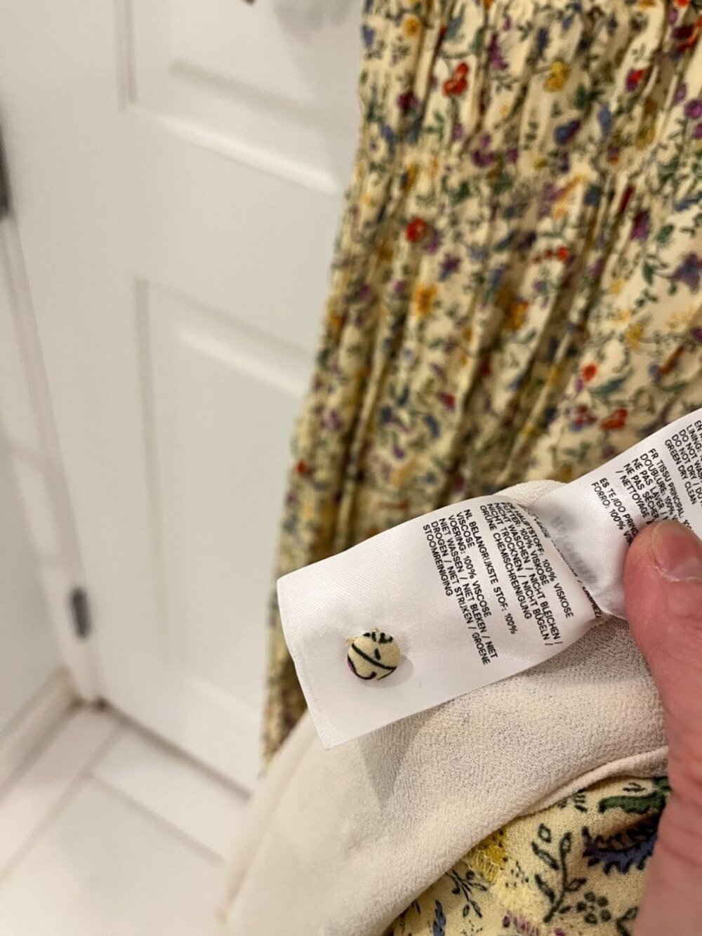 NWOT Reformation Cyrus Dress in Yasmeen Yellow Floral Size 0 Maxi Smocked Midi - Picture 11 of 11